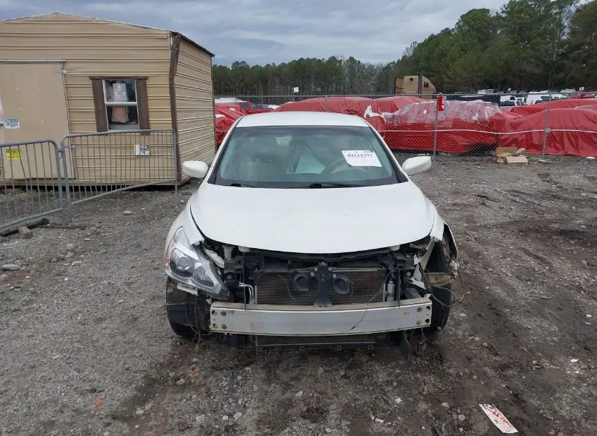 2013 NISSAN Altima Used VIN 1N4AL3AP5DN560586 – exterior detail 2013 NISSAN Altima Used VIN 1N4AL3AP5DN560586 – exterior detail