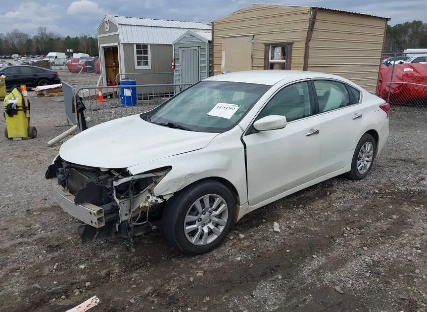 2013 NISSAN Altima Used VIN 1N4AL3AP5DN560586 – trunk area 2013 NISSAN Altima Used VIN 1N4AL3AP5DN560586 – trunk area