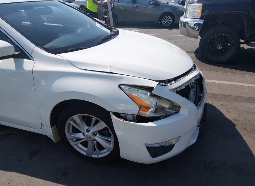 2015 Nissan Altima Used VIN 1N4AL3AP6FC417015 – front exterior
