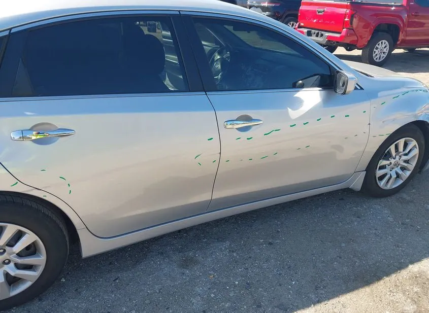 2015 NISSAN ALTIMA Used VIN 1N4AL3APXFC585000 – interior seats