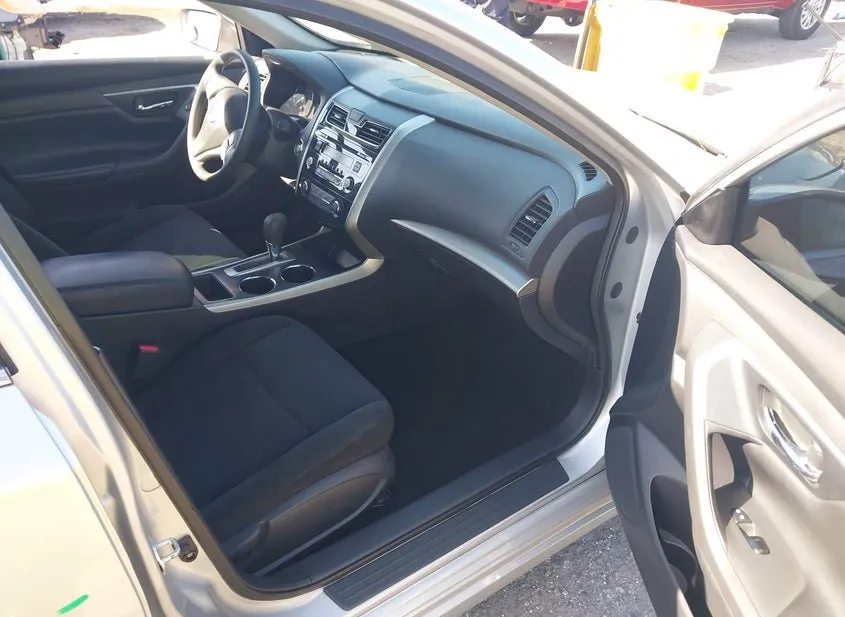 2015 NISSAN ALTIMA Used VIN 1N4AL3APXFC585000 – odometer reading