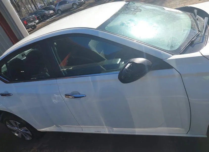 2024 NISSAN Altima Used VIN 1N4BL4BV7RN364406 – trunk area