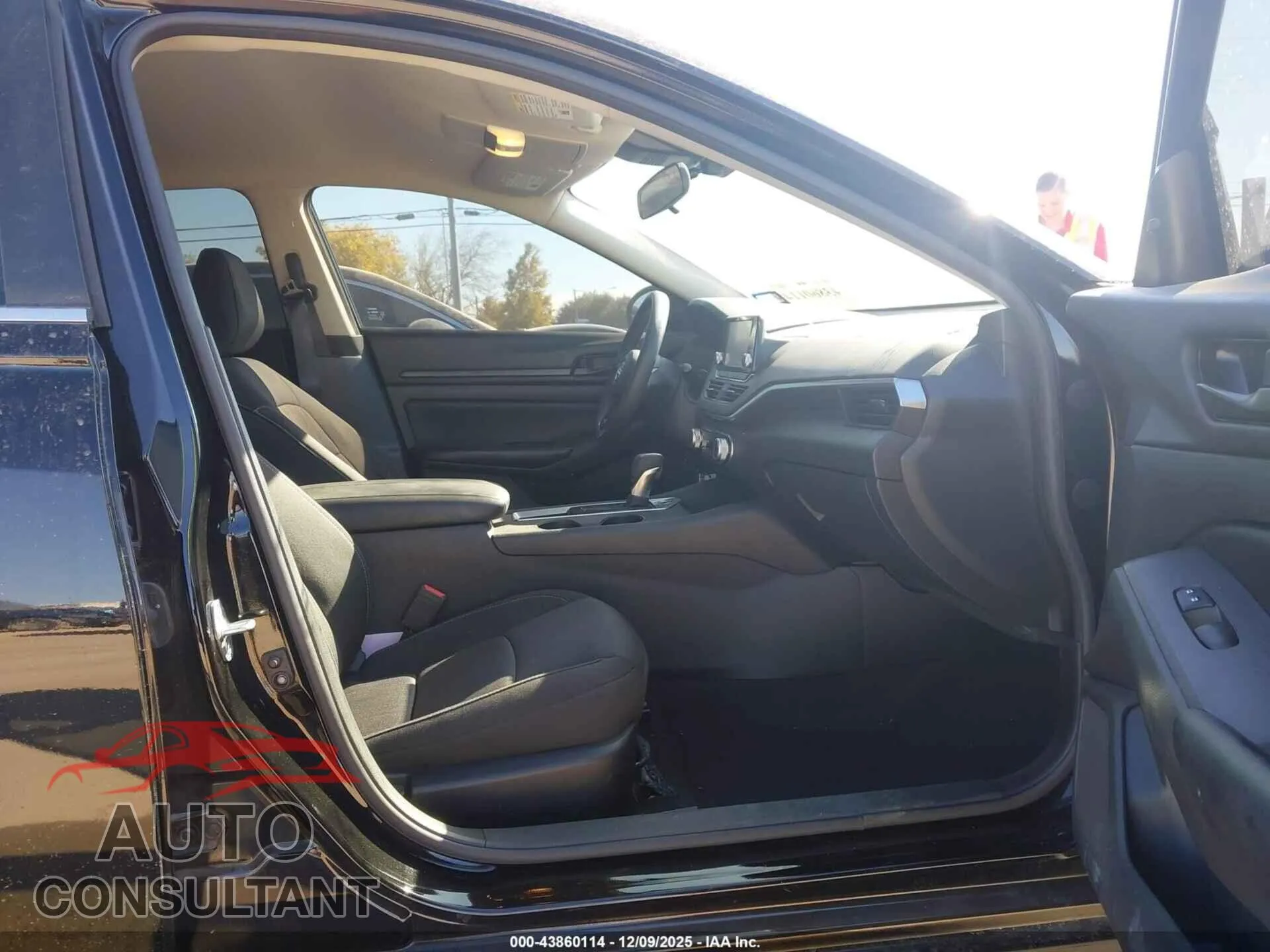 2023 NISSAN ALTIMA Damaged VIN 1N4BL4BVXPN393816 – interior seats