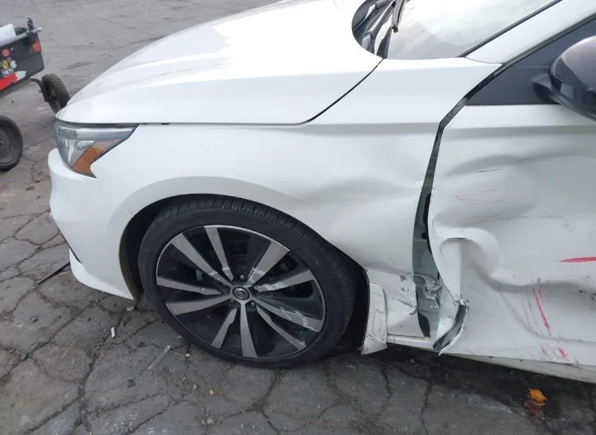 2019 NISSAN Altima Used VIN 1N4BL4CV9KN318399 – engine bay