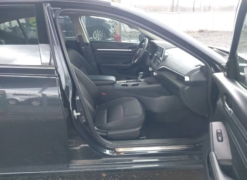 2019 NISSAN Altima Used VIN 1N4BL4DV4KC137589 – interior seats