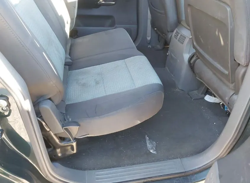 2005 NISSAN Titan Used VIN 1N6AA07B45N501912 – interior seats 2005 NISSAN Titan Used VIN 1N6AA07B45N501912 – interior seats