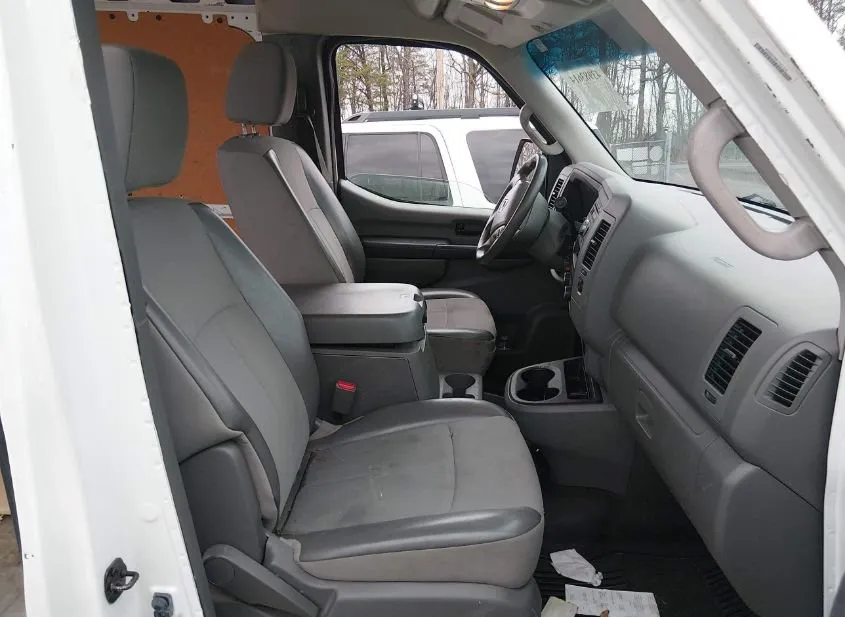 2013 NISSAN NV Used VIN 1N6BF0LX9DN110437 – interior seats 2013 NISSAN NV Used VIN 1N6BF0LX9DN110437 – interior seats