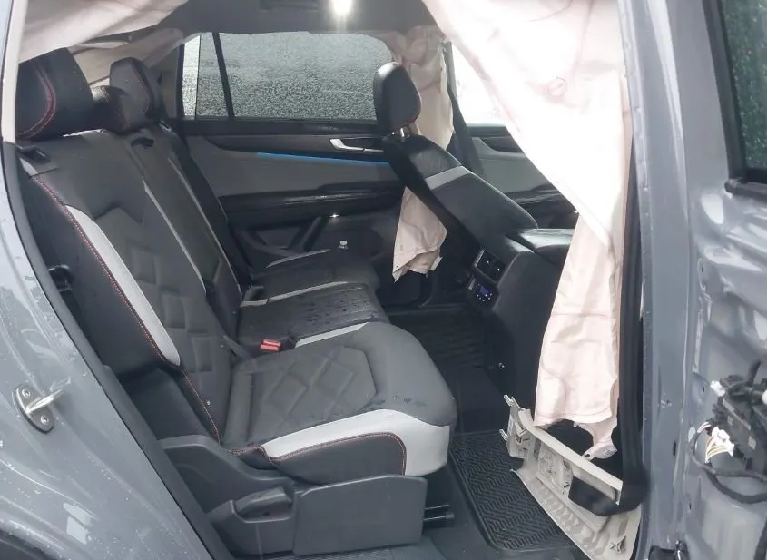 2025 VOLKSWAGEN Atlas Used VIN 1V2CR2CA2SC516265 – side profile