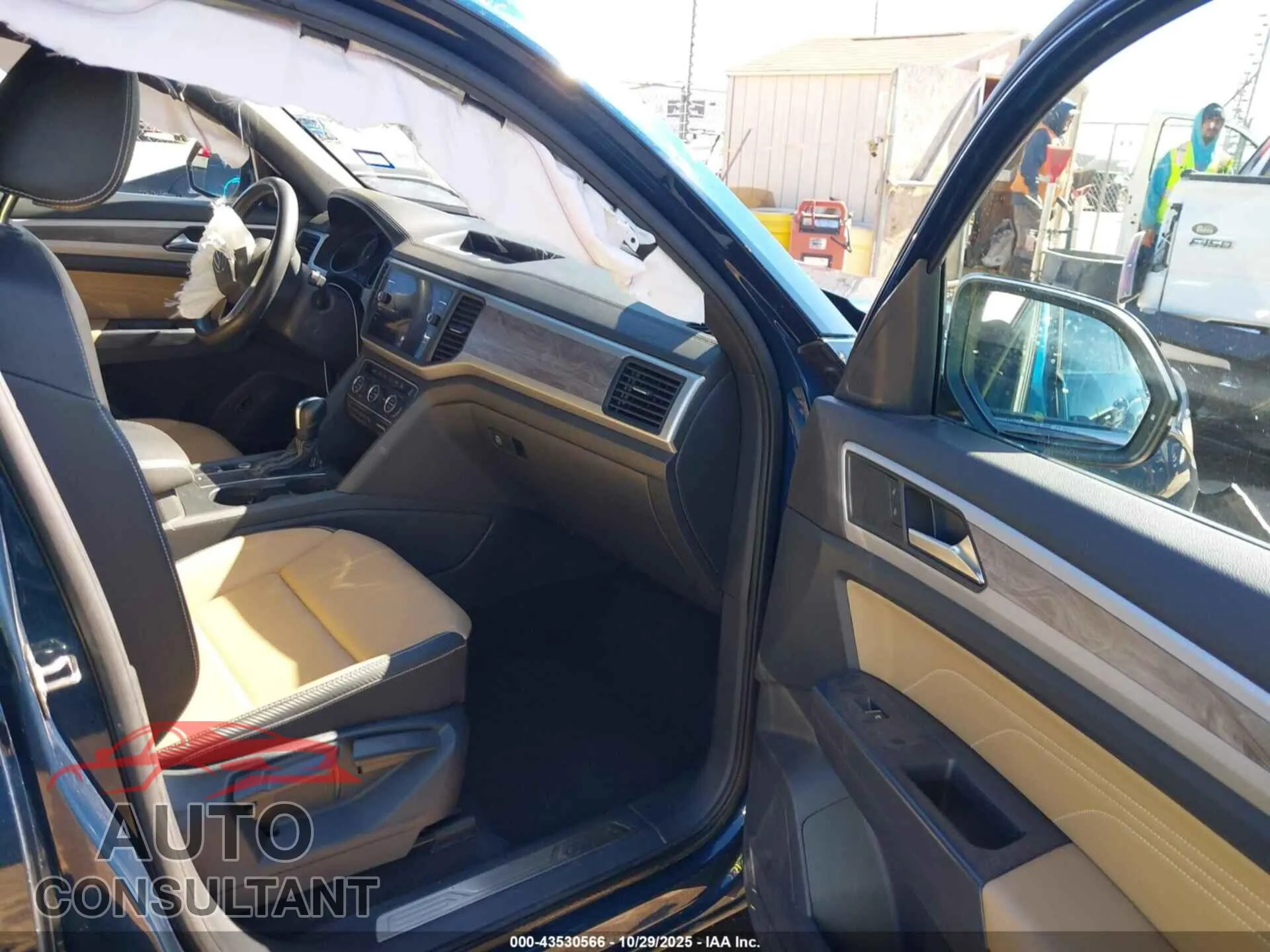 2021 VOLKSWAGEN ATLAS CROSS SPORT Damaged VIN 1V2JE2CA8MC222374 – interior seats