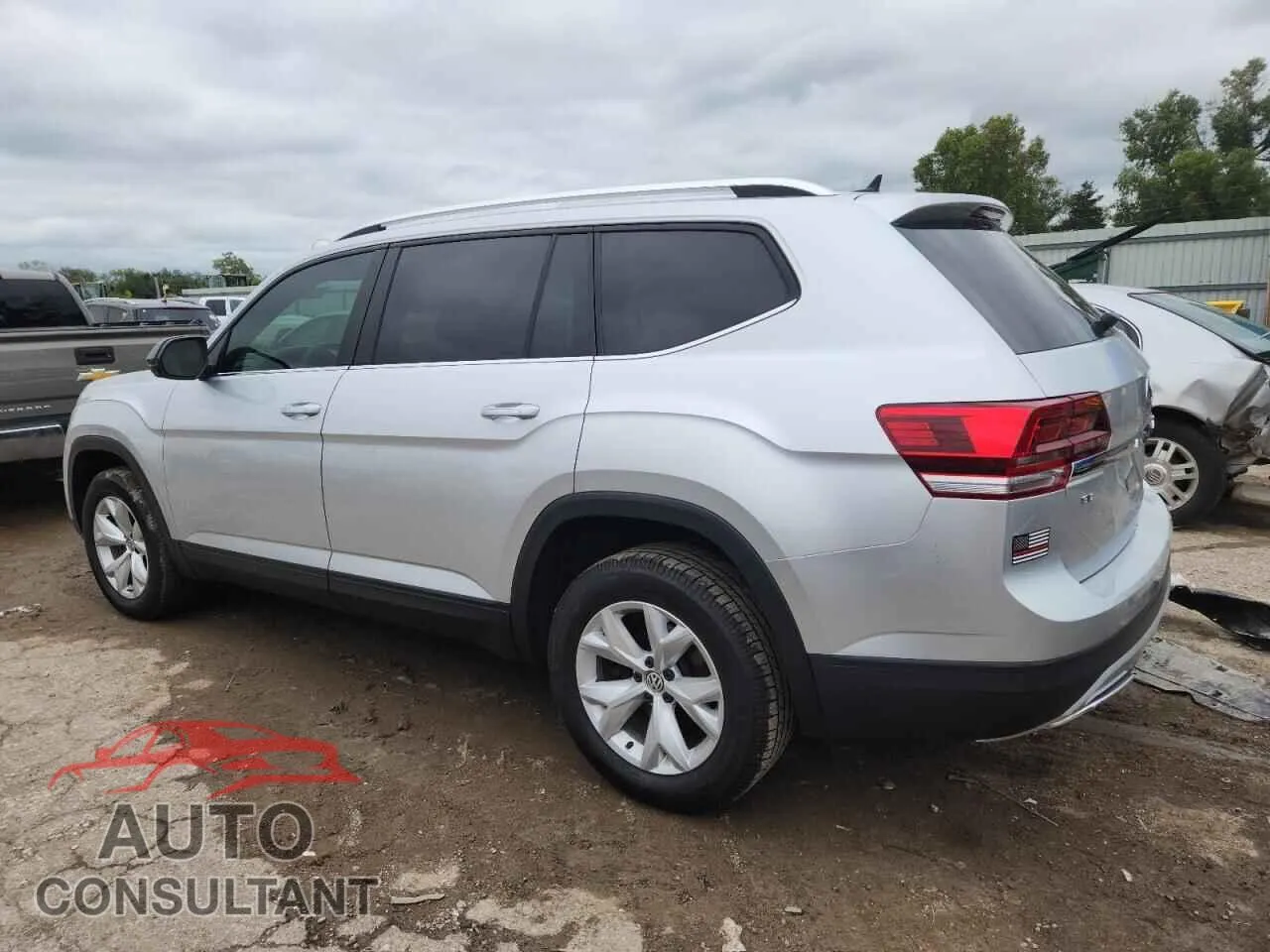 2018 VOLKSWAGEN ATLAS Damaged VIN 1V2KR2CA8JC515938 – rear exterior