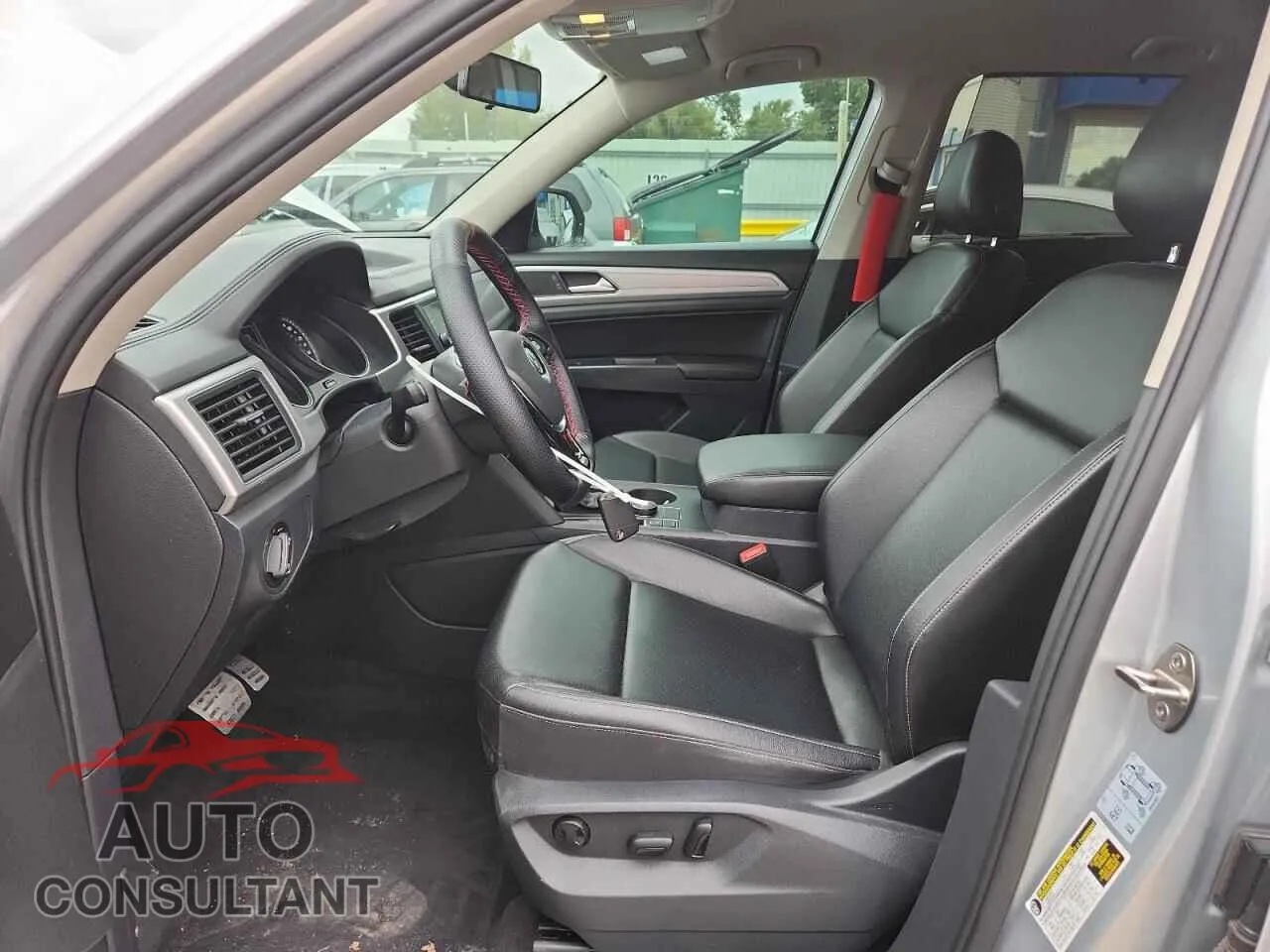 2018 VOLKSWAGEN ATLAS Damaged VIN 1V2KR2CA8JC515938 – exterior detail