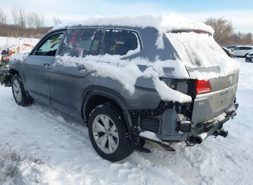 2018 VOLKSWAGEN Atlas Used VIN 1V2MR2CA1JC578131 – engine bay