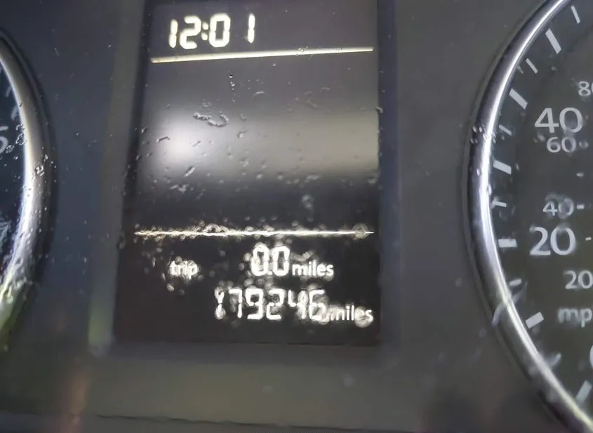 2015 VOLKSWAGEN PASSAT Used VIN 1VWAT7A34FC061143 – engine bay