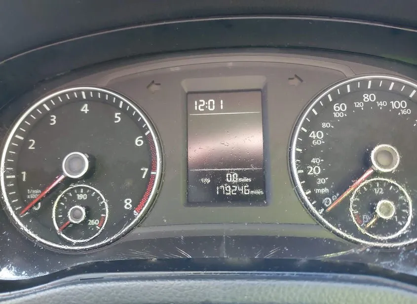 2015 VOLKSWAGEN PASSAT Used VIN 1VWAT7A34FC061143 – undercarriage