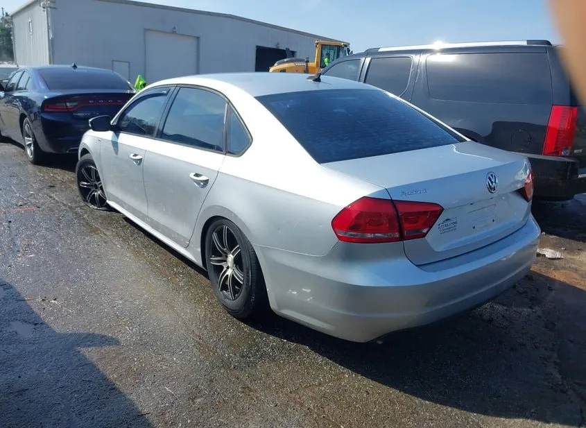 2015 VOLKSWAGEN PASSAT Used VIN 1VWAT7A34FC061143 – photo 17