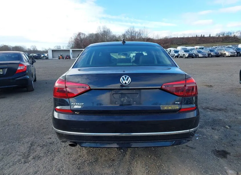 2017 VOLKSWAGEN Passat Used VIN 1VWDT7A31HC044431 – photo 18