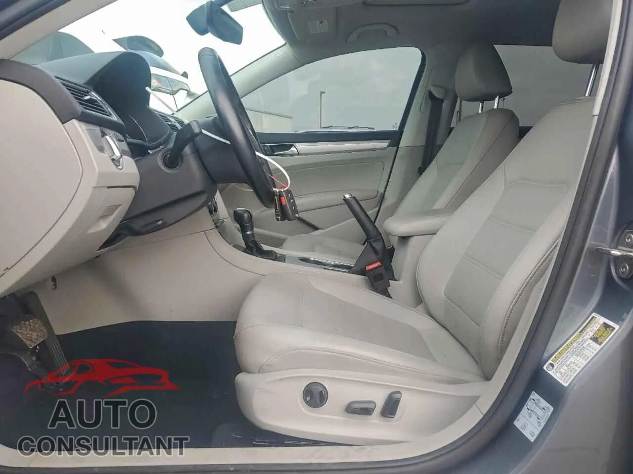 2019 VOLKSWAGEN PASSAT Damaged VIN 1VWLA7A38KC001827 – exterior detail 2019 VOLKSWAGEN PASSAT Damaged VIN 1VWLA7A38KC001827 – exterior detail