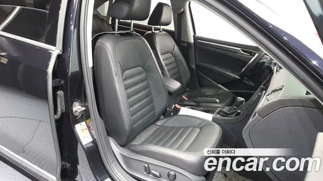 2018 Volkswagen The New Passat 2.0 TSI Sold VIN 1VWZZZA3ZJC037405 – interior seats