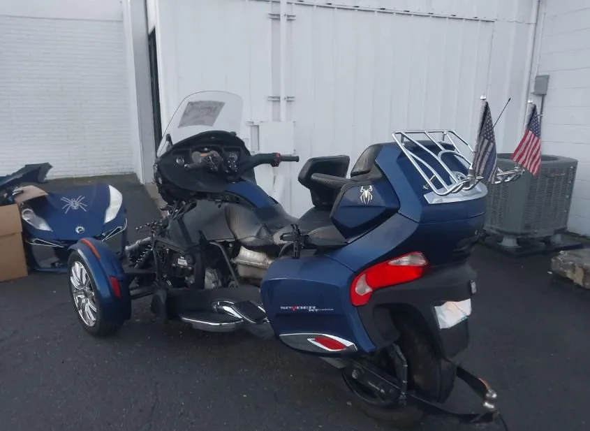 2016 CAN-AM Spyder Used VIN 2BXNBDD21GV005069 – engine bay