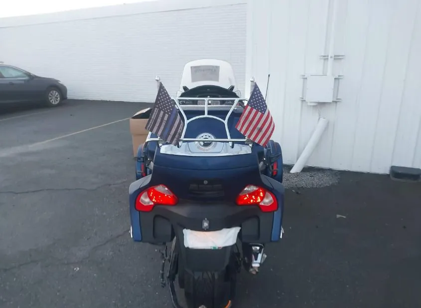 2016 CAN-AM Spyder Used VIN 2BXNBDD21GV005069 – exterior detail