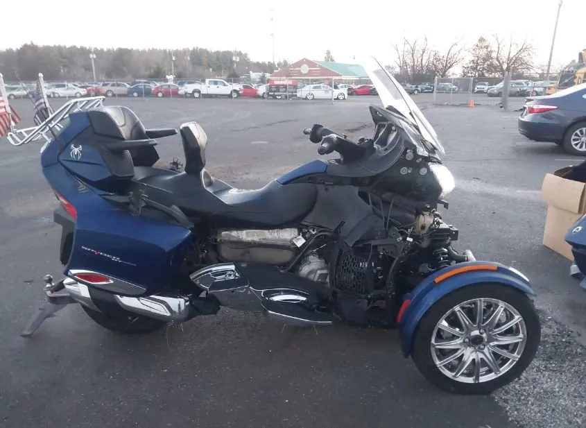 2016 CAN-AM Spyder Used VIN 2BXNBDD21GV005069 – odometer reading