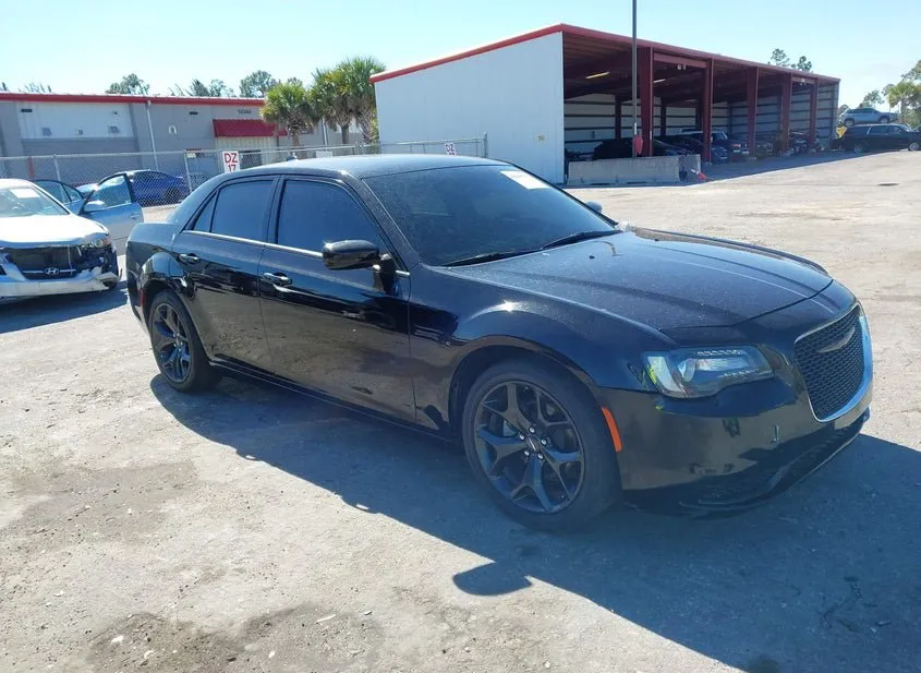 2023 CHRYSLER 300 Used VIN 2C3CCAAG4PH678816 – rear exterior