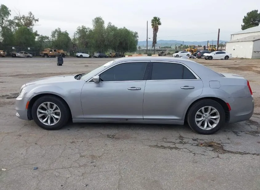 2015 CHRYSLER 300 Used VIN 2C3CCAAG6FH797465 – photo 16