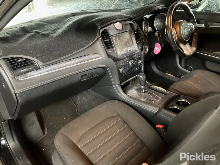 2014 Chrysler 300 Used VIN 2C3CCANJ9DH613347 – undercarriage