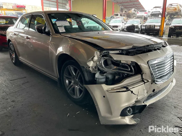 2013 Chrysler 300 VIN 2C3CCAUG1CH252281