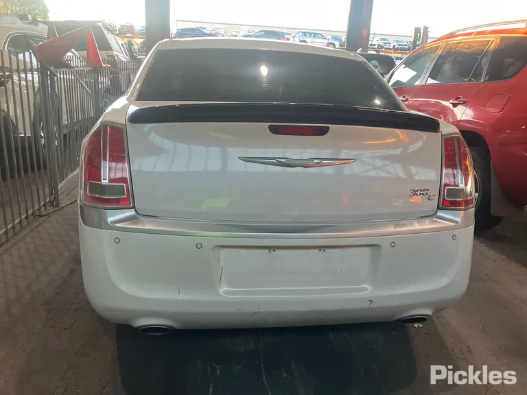 2014 Chrysler 300 Used VIN 2C3CCAVG7DH548163 – photo 12 2014 Chrysler 300 Used VIN 2C3CCAVG7DH548163 – photo 12