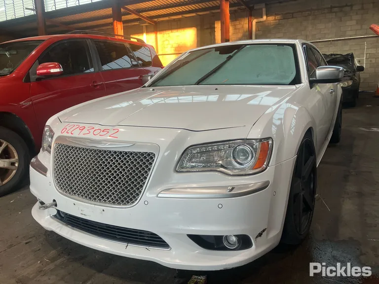 2014 Chrysler 300 Used VIN 2C3CCAVG7DH548163 – photo 20 2014 Chrysler 300 Used VIN 2C3CCAVG7DH548163 – photo 20