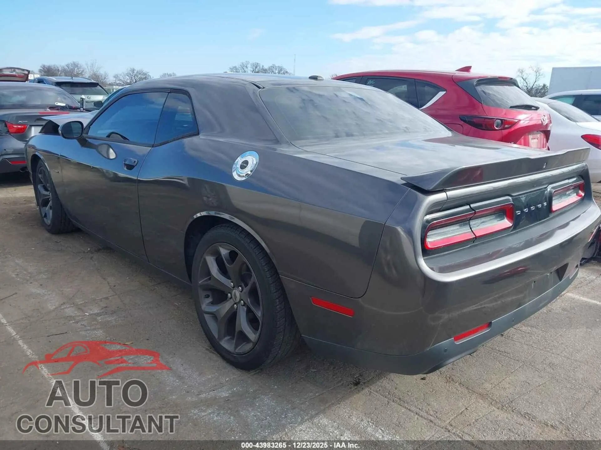 2019 DODGE CHALLENGER Damaged VIN 2C3CDZBT9KH578436 – side profile