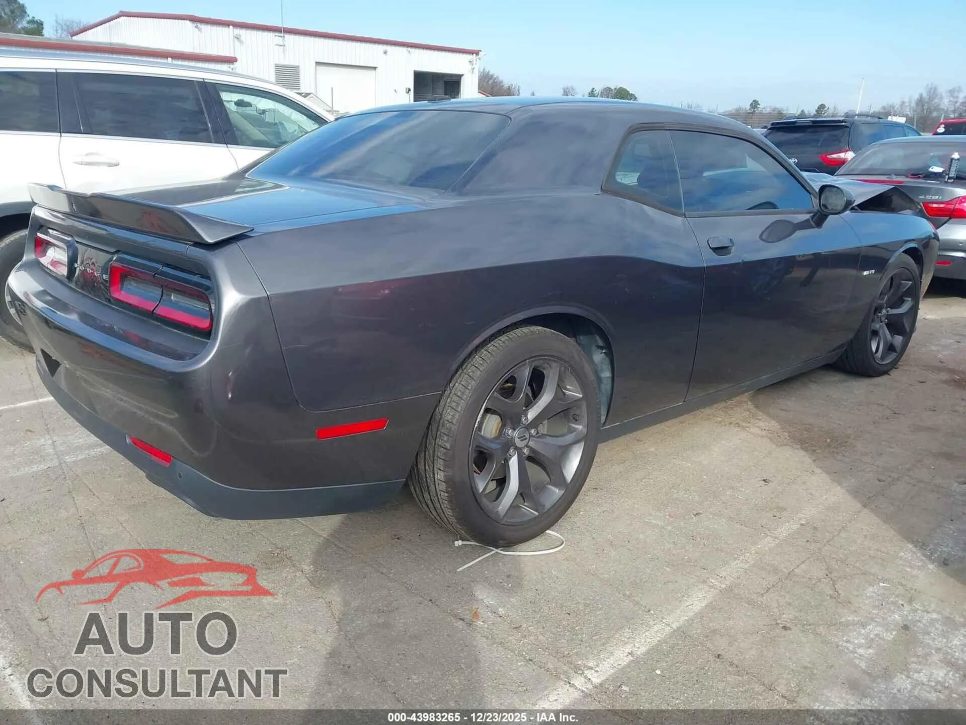 2019 DODGE CHALLENGER Damaged VIN 2C3CDZBT9KH578436 – dashboard