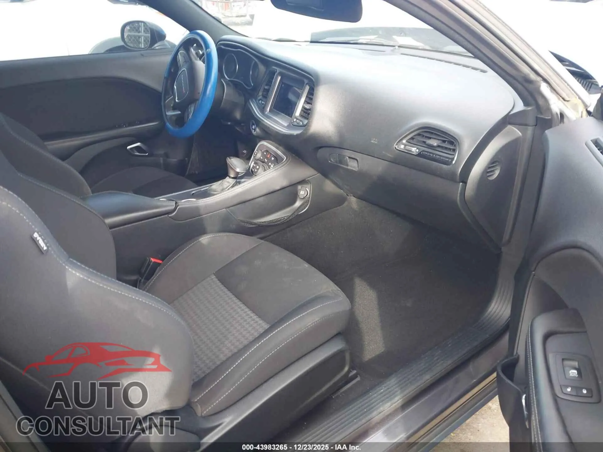 2019 DODGE CHALLENGER Damaged VIN 2C3CDZBT9KH578436 – interior seats