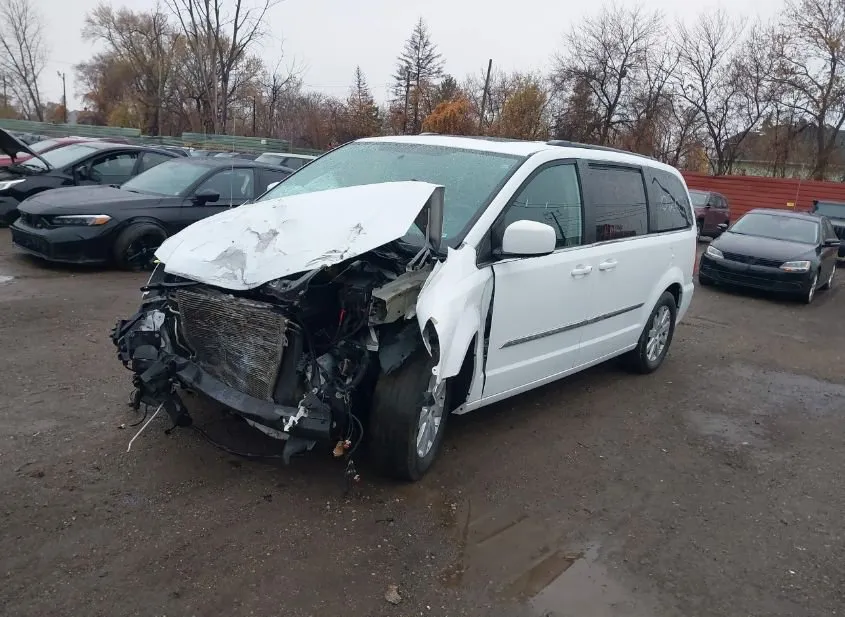 2015 CHRYSLER Town and Country Used VIN 2C4RC1BG8FR720207 – photo 16
