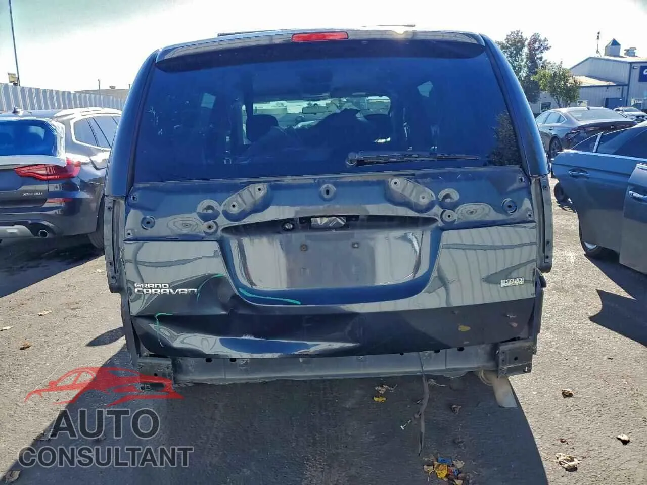 2013 DODGE CARAVAN Damaged VIN 2C4RDGCG3DR712415 – engine bay