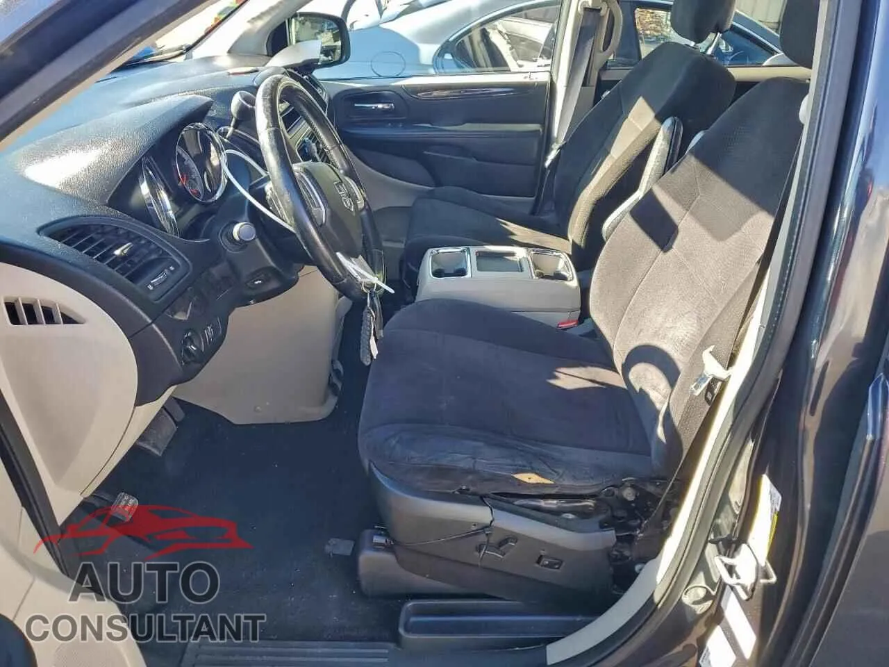 2013 DODGE CARAVAN Damaged VIN 2C4RDGCG3DR712415 – exterior detail