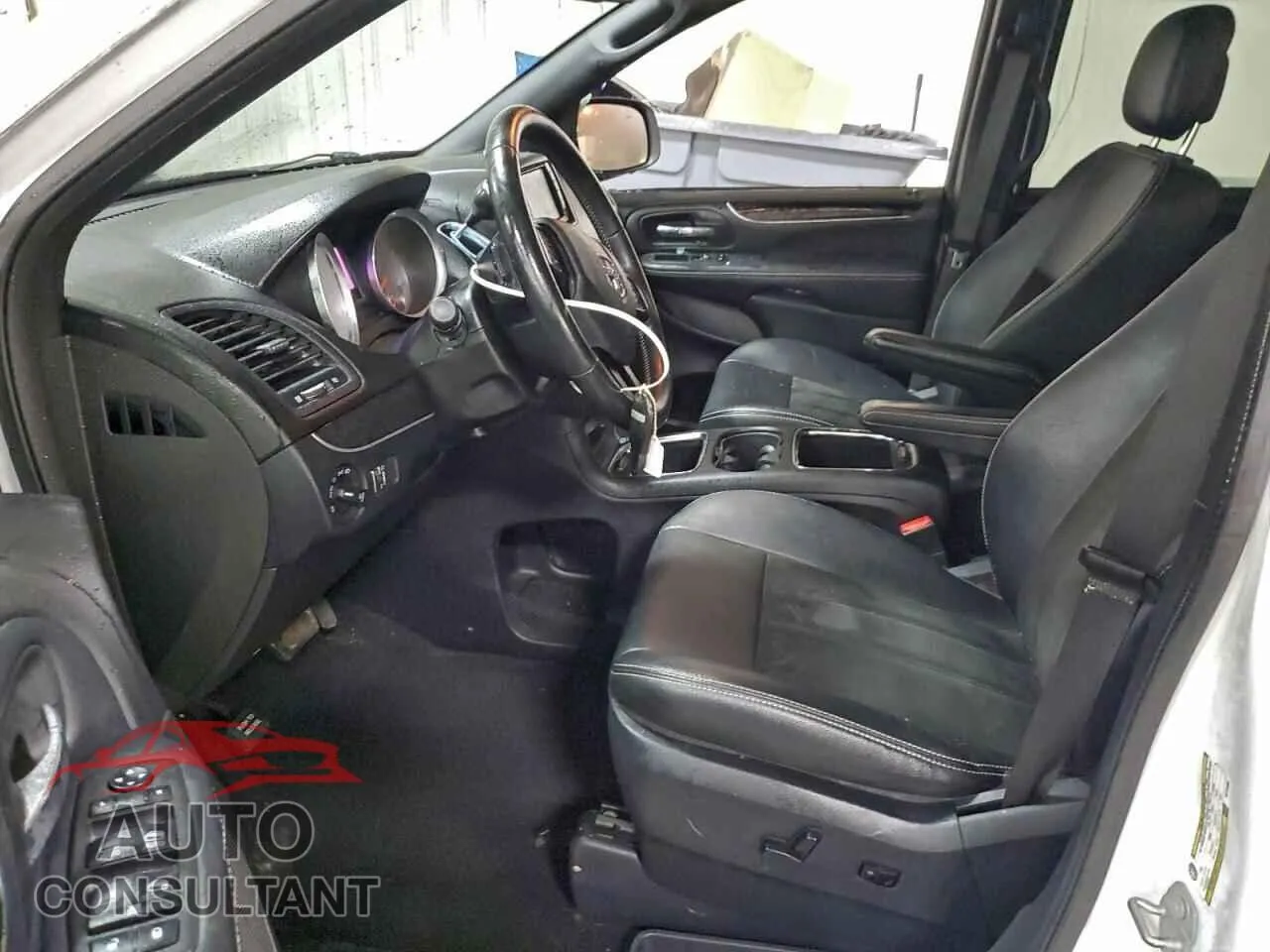 2019 DODGE CARAVAN Damaged VIN 2C4RDGCG6KR723468 – exterior detail
