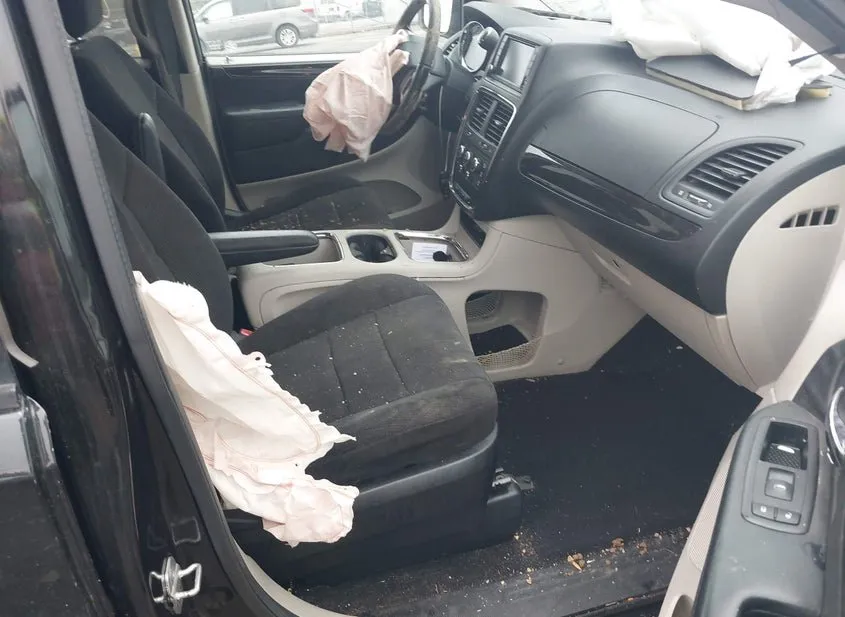 2013 DODGE Grand Caravan Used VIN 2C4RDGCG7DR651098 – trunk area 2013 DODGE Grand Caravan Used VIN 2C4RDGCG7DR651098 – trunk area