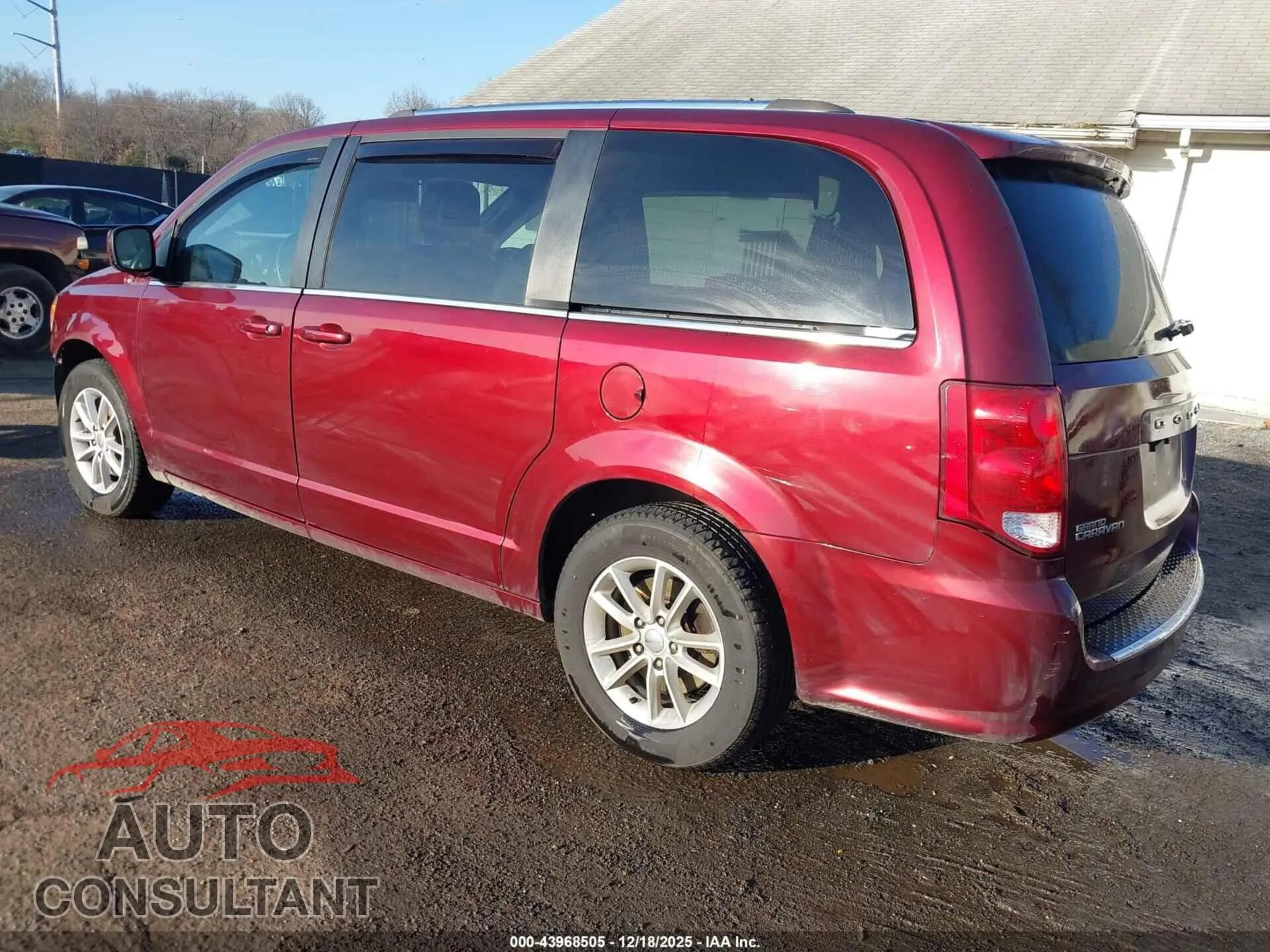2019 DODGE GRAND CARAVAN Damaged VIN 2C4RDGCG8KR611903 – side profile