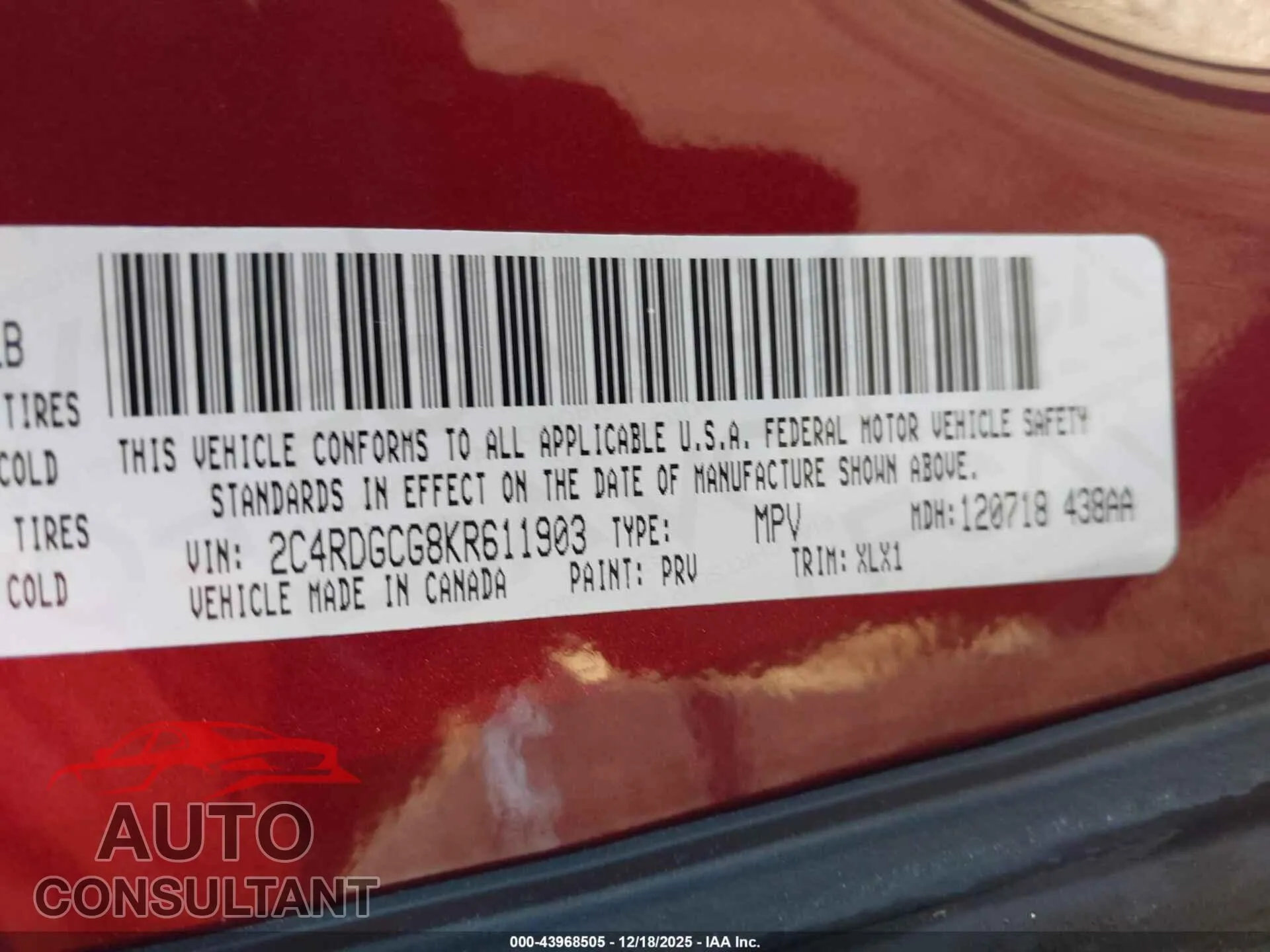 2019 DODGE GRAND CARAVAN Damaged VIN 2C4RDGCG8KR611903 – trunk area