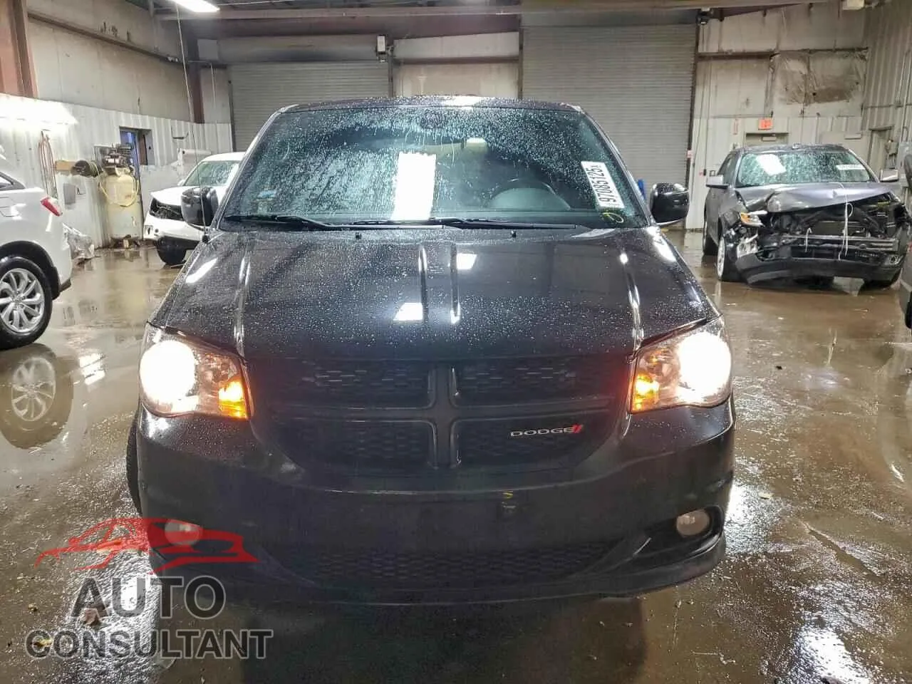 2019 DODGE CARAVAN Damaged VIN 2C4RDGEG4KR571087 – interior seats