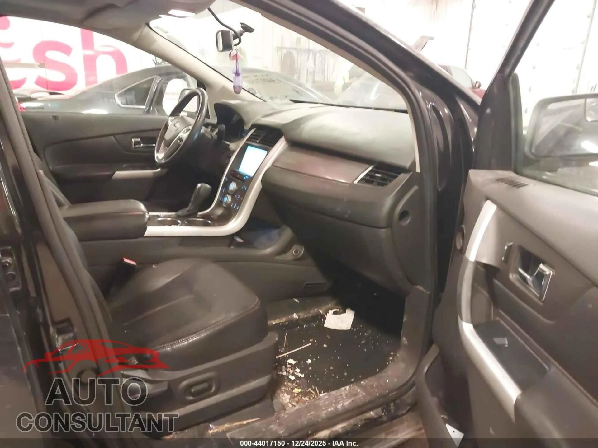 2011 FORD EDGE Damaged VIN 2FMDK4JC8BBA90023 – interior seats