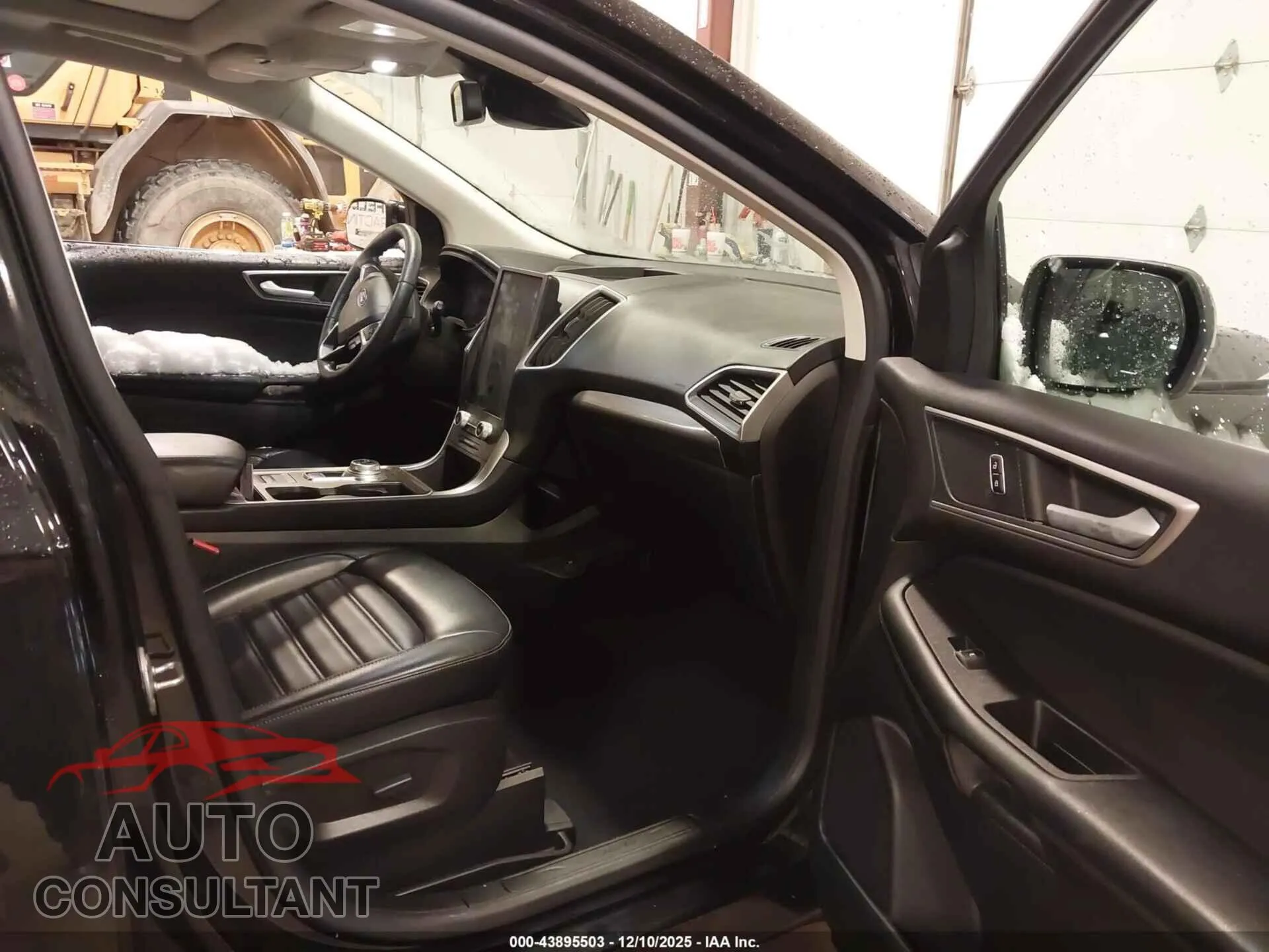 2023 FORD EDGE Damaged VIN 2FMPK4J91PBA15656 – interior seats