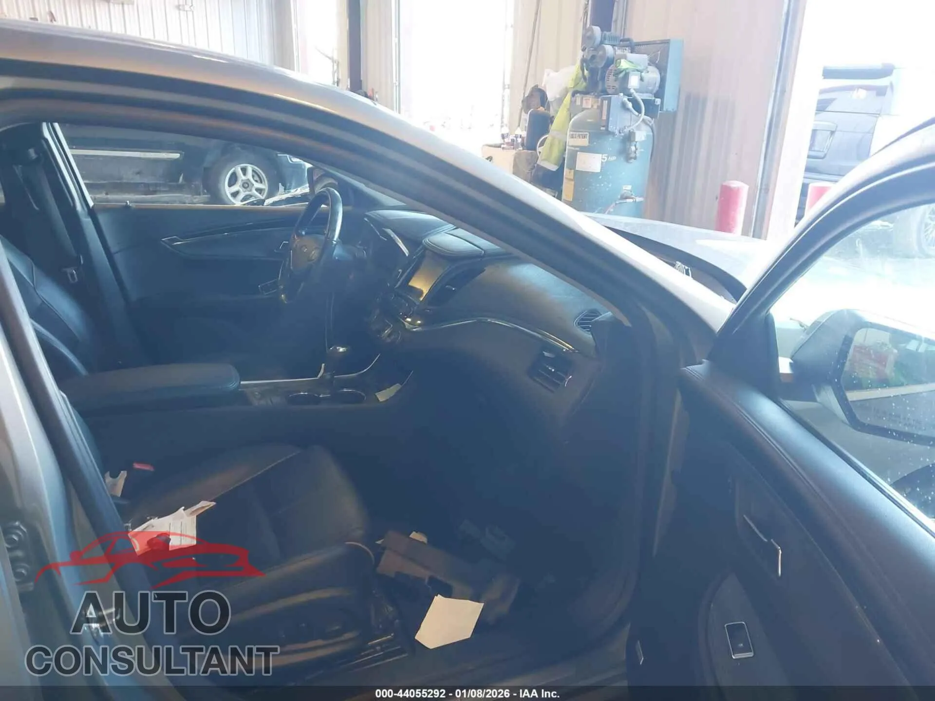 2018 CHEVROLET IMPALA Damaged VIN 2G1125S35J9135123 – interior seats