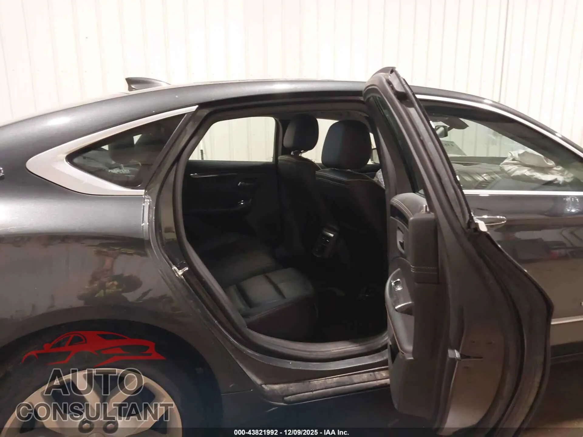 2018 CHEVROLET IMPALA Damaged VIN 2G1125S39J9121032 – undercarriage