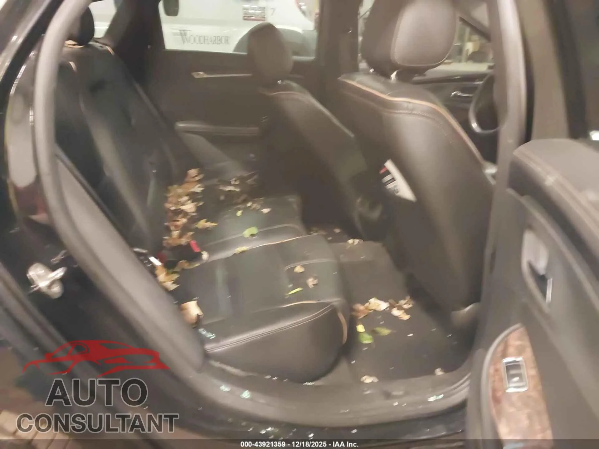 2015 CHEVROLET IMPALA Damaged VIN 2G1165S33F9147976 – undercarriage