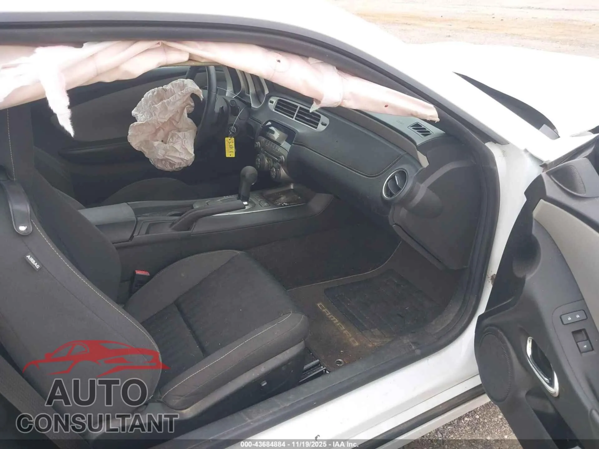 2014 CHEVROLET CAMARO Damaged VIN 2G1FA1E3XE9213396 – interior seats