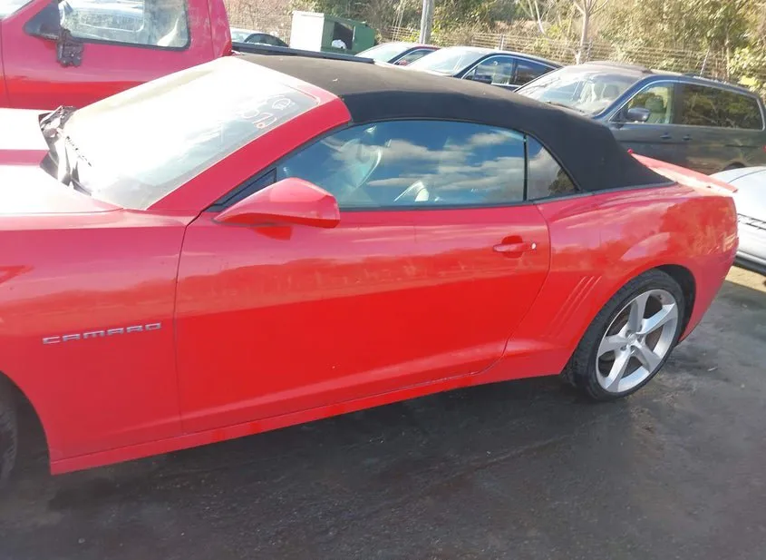 2014 CHEVROLET Camaro Used VIN 2G1FC3D30E9146427 – trunk area