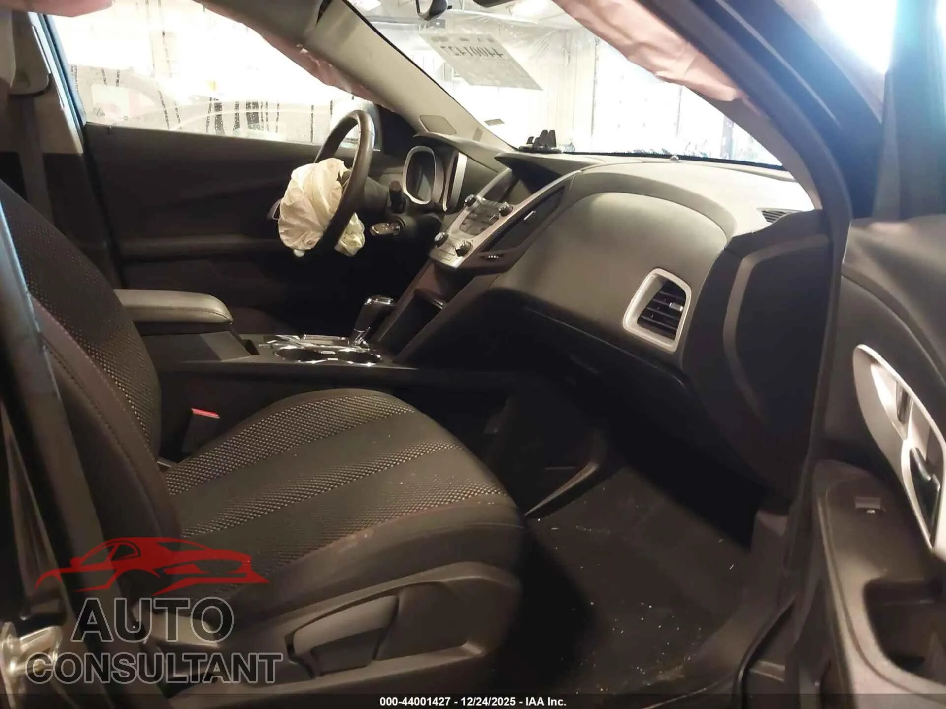 2017 CHEVROLET EQUINOX Damaged VIN 2GNALCEKXH6215189 – interior seats